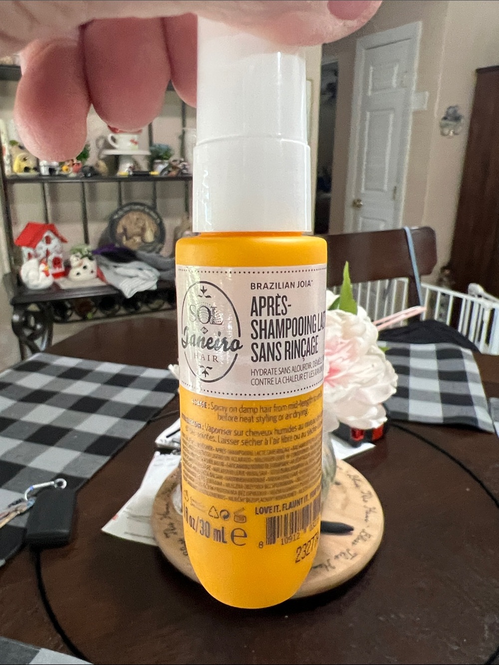 New Sol de Janeiro Hair Après-Shampooing Spray in Bright Yellow